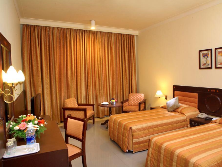 Sangam Hotel, Тханджавур Екстер'єр фото